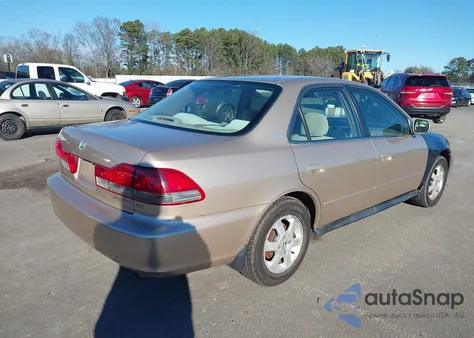 2001 Honda Accord 2.3 Lx z USA, uszkodzony, nr VIN 1HGCG56421A077742